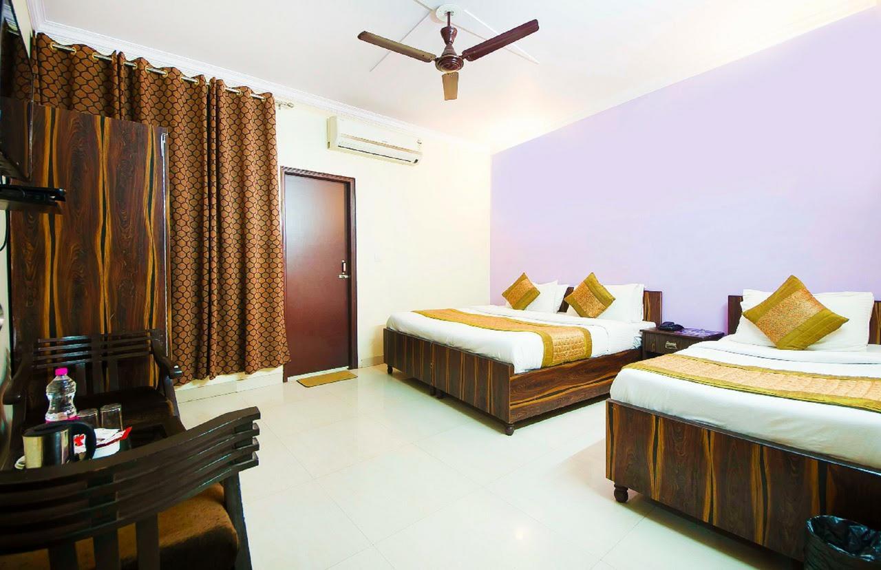 Airport Hotel Green Heights Neu-Delhi Exterior foto