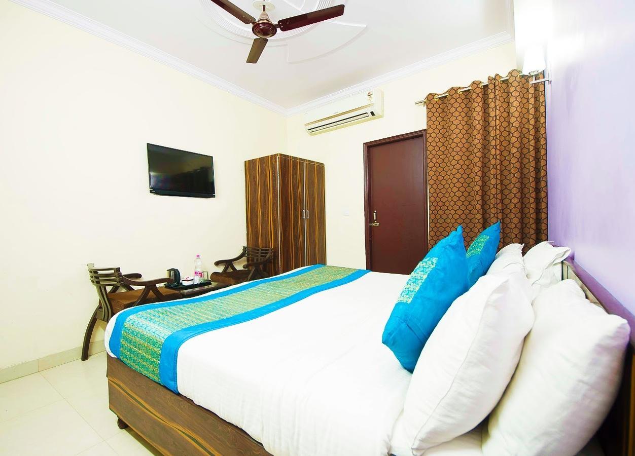 Airport Hotel Green Heights Neu-Delhi Exterior foto